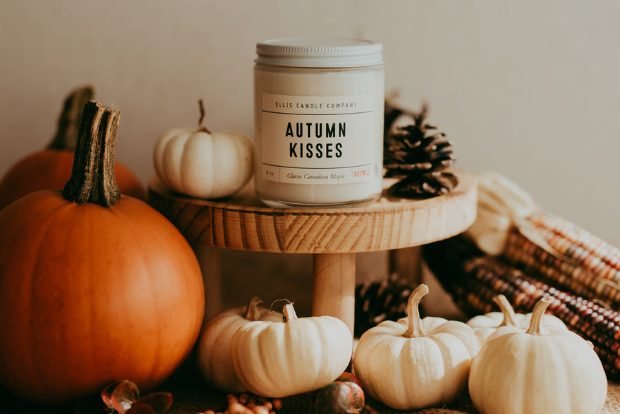 This 8oz candles is called "Autumn kisses" and smalls of buttery maple syrup. It can burn for 40+ house and is made using all natural soy wax, a wood wick, and no dyes