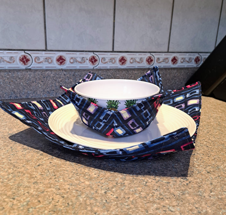 Heat up your plate and bowl with this cute matching set