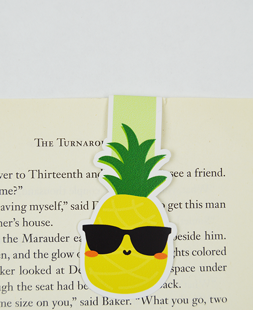 These magnetic bookmarks are the perfect companion and work great for novels, textbooks, planners and more! Simply drop these magnet clips over the page you wish to mark. You will never lose your page again with these bookmarks. This bookmark is shaped like a pineapple with sunglasses