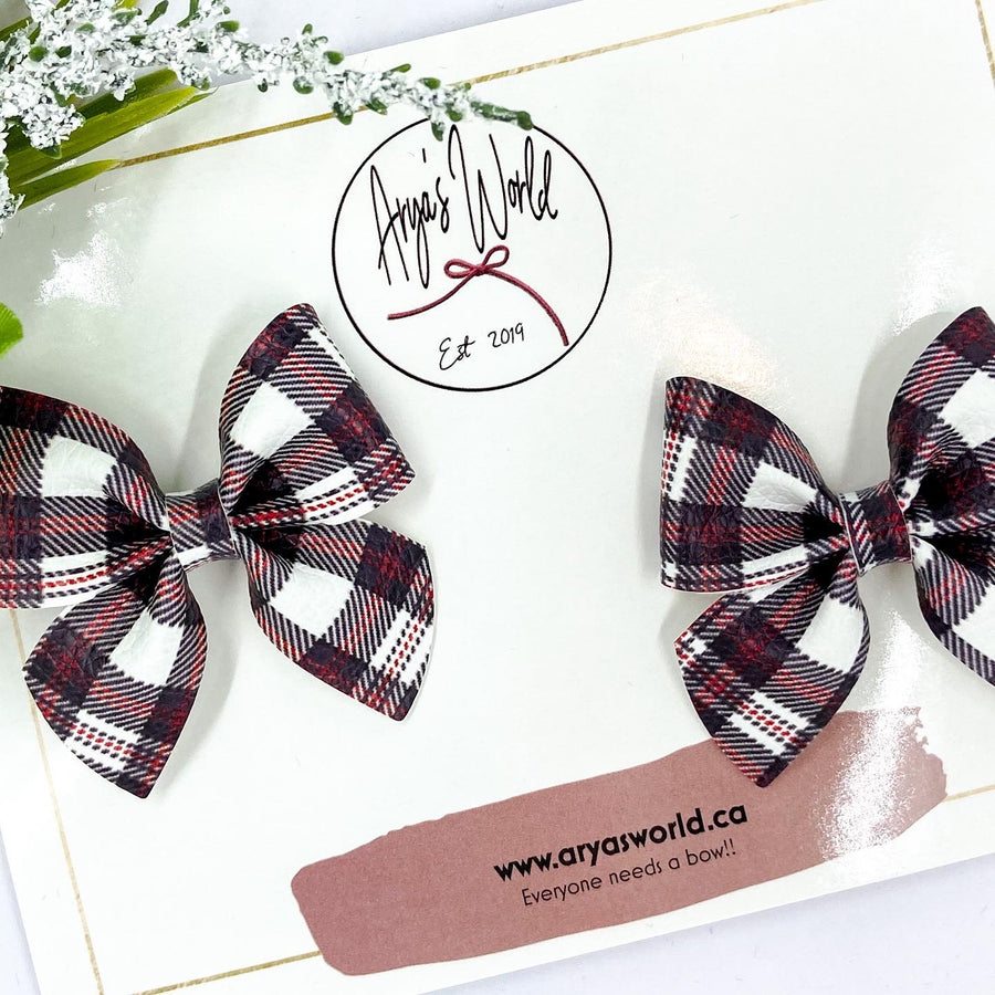 Plaid Piggies - Arya's World
