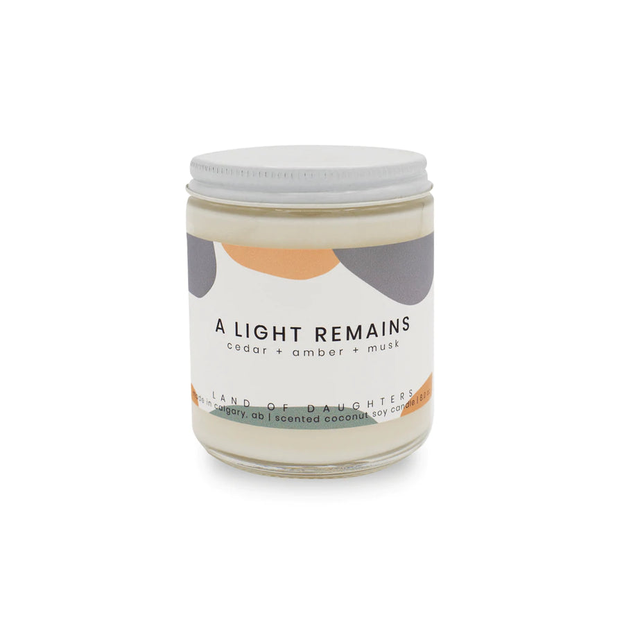 A Light Remains / 8oz Candle - Land of Daughters